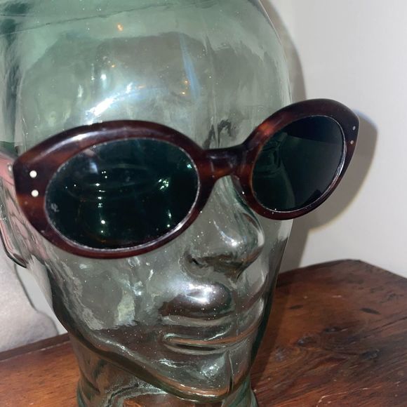 Vintage B&L Ray Ban Sunglasses Round Oval - Picture 2 of 8